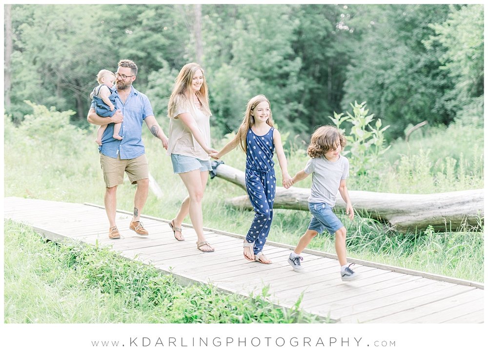 Central-IL-family-photographer-Champaign-County-Bloomington-McLean-outdoor-photo-session_0014.jpg