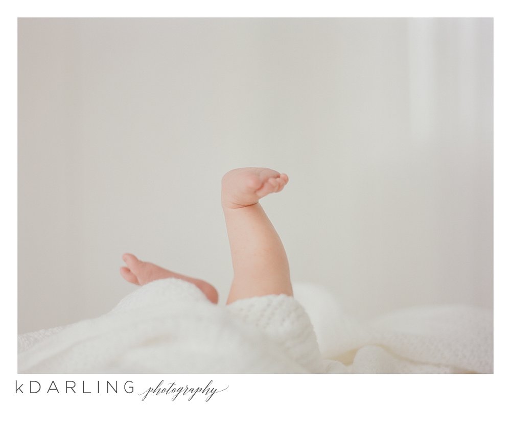 Newborn-pictures-in-white-studio-champaign-county-central-illinois-film-photographer_0012.jpg