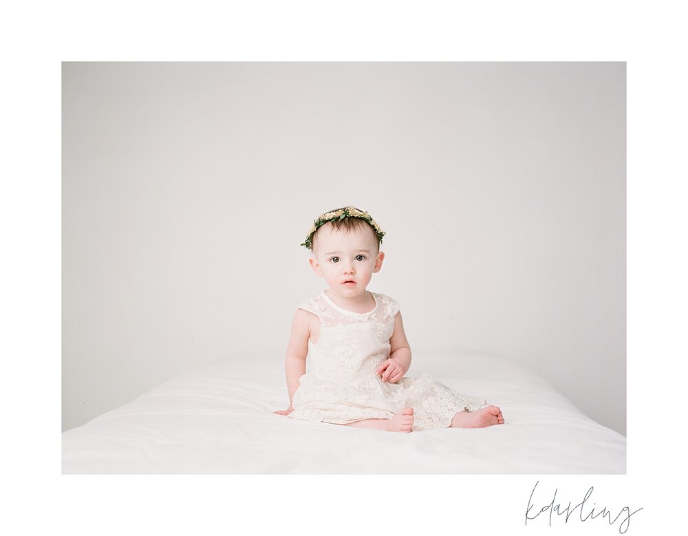 Champaign-IL-child-tolddler-family-photographer-central-il-studio-indoor-pictures-milestones-nine-months-old_0009.jpg